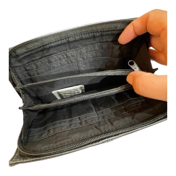 **NWT** Roxy Vintage Faux Leather Black Wristlet Wrap Around Wallet,Zipper Beach - Picture 4 of 8